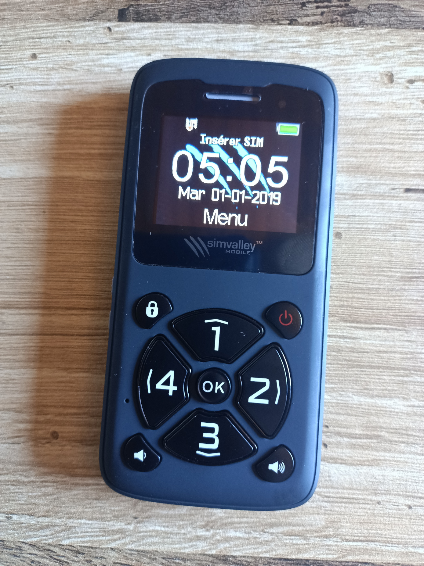 telephone mobile simple SimValley avec 4 touches en face avant
