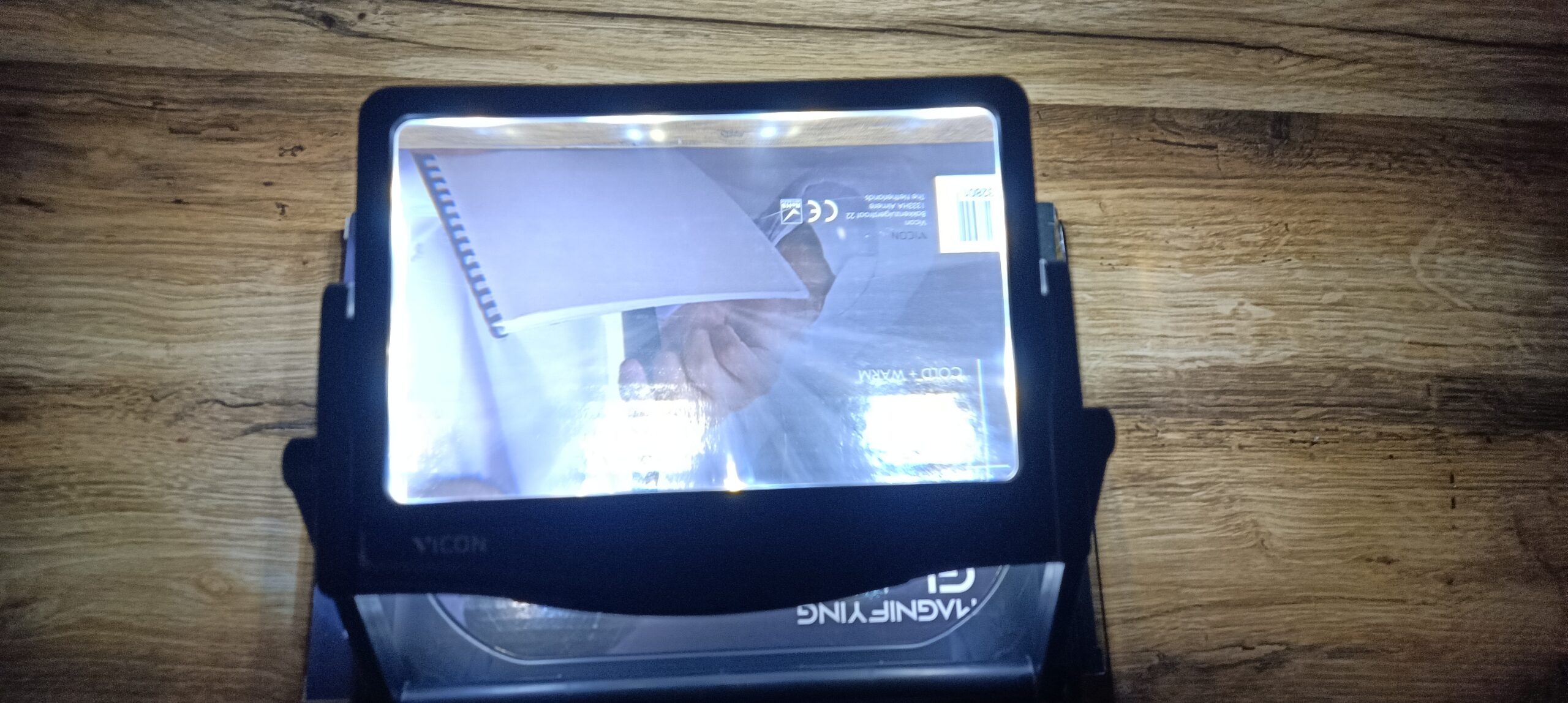 Lentille de lecture avec éclairage LED pour vision nocture.